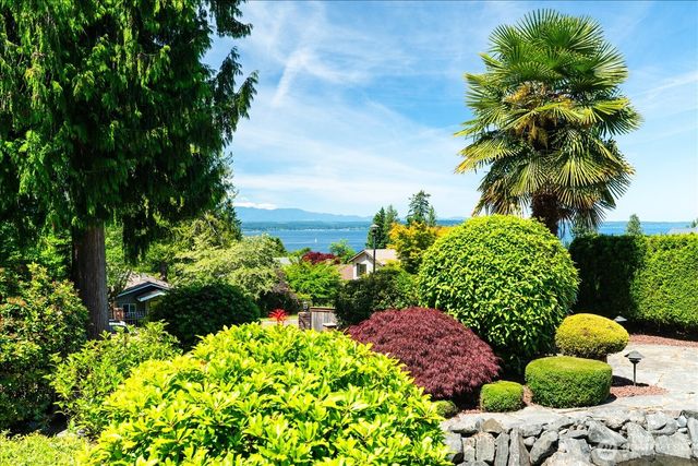 17524 10th Avenue NW, Shoreline, WA 98177