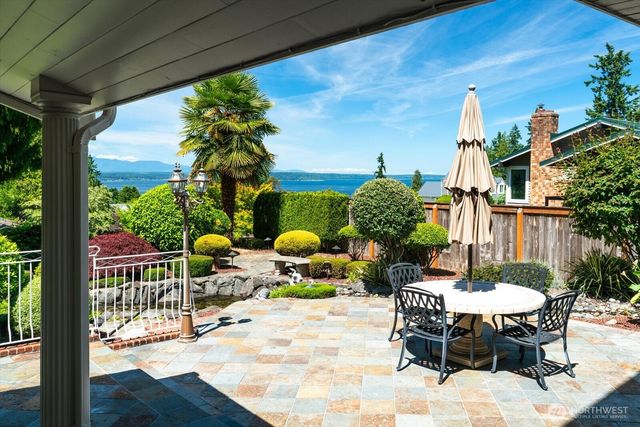 17524 10th Avenue NW, Shoreline, WA 98177