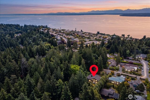 17524 10th Avenue NW, Shoreline, WA 98177