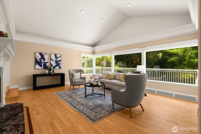 17524 10th Avenue NW, Shoreline, WA 98177