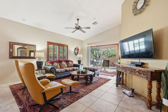 603 W Mickelson Lane, Green Valley, AZ 85614