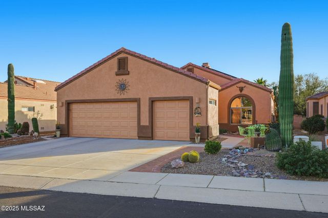 603 W Mickelson Lane, Green Valley, AZ 85614