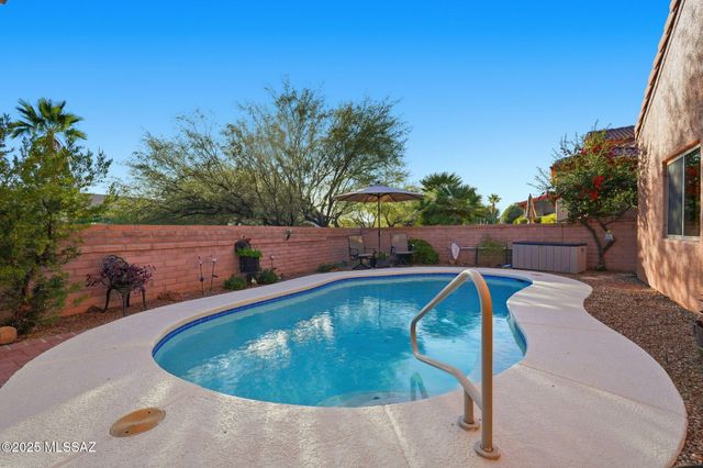 603 W Mickelson Lane, Green Valley, AZ 85614
