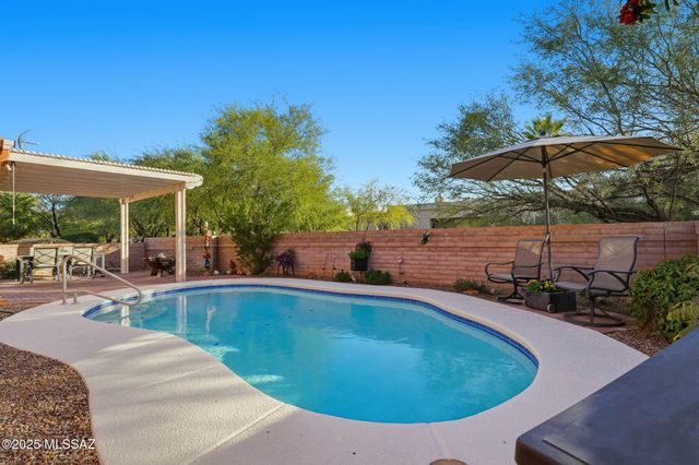 603 W Mickelson Lane, Green Valley, AZ 85614