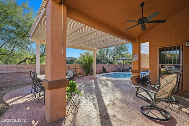 603 W Mickelson Lane, Green Valley, AZ 85614