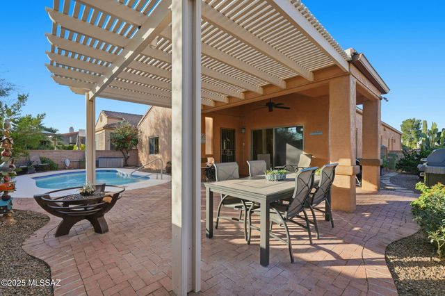 603 W Mickelson Lane, Green Valley, AZ 85614