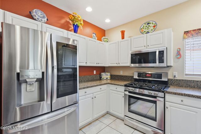 603 W Mickelson Lane, Green Valley, AZ 85614