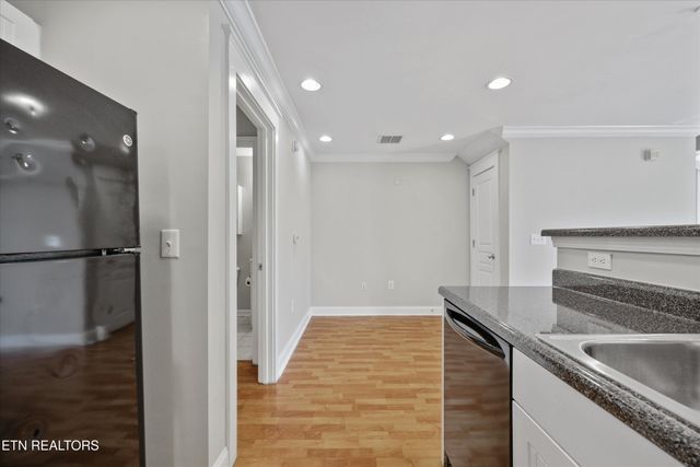 1121 Tree Top Way 1422, Knoxville, TN 37920