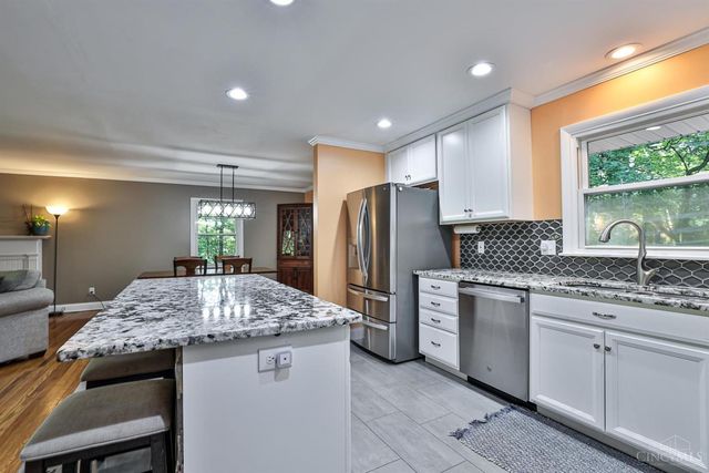 1012 Mary Lane, Wyoming, OH 45215