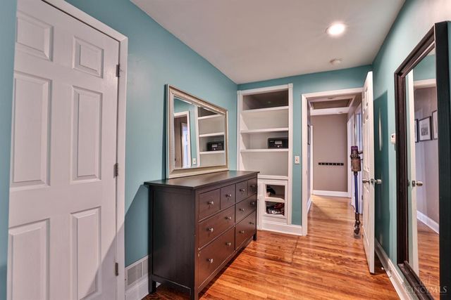 1012 Mary Lane, Wyoming, OH 45215