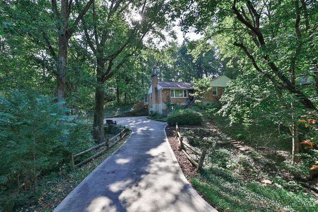 1012 Mary Lane, Wyoming, OH 45215