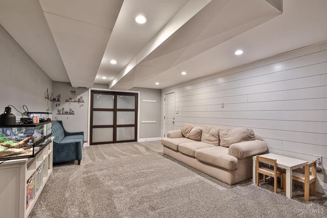 1012 Mary Lane, Wyoming, OH 45215