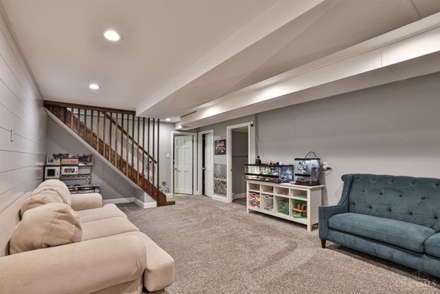 1012 Mary Lane, Wyoming, OH 45215