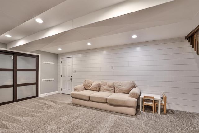 1012 Mary Lane, Wyoming, OH 45215