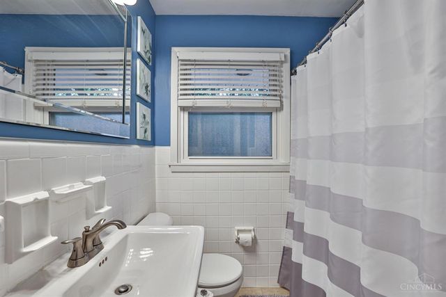 1012 Mary Lane, Wyoming, OH 45215