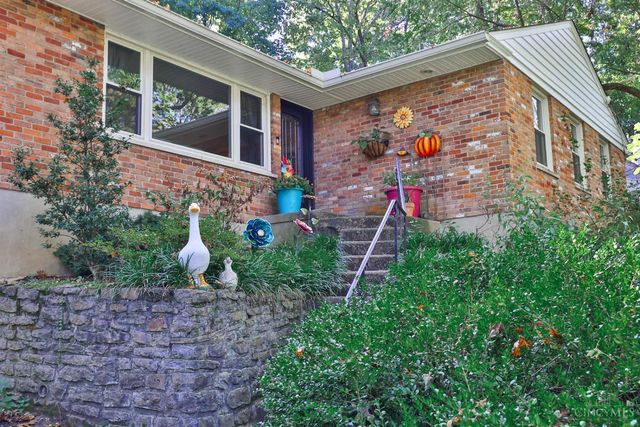 1012 Mary Lane, Wyoming, OH 45215