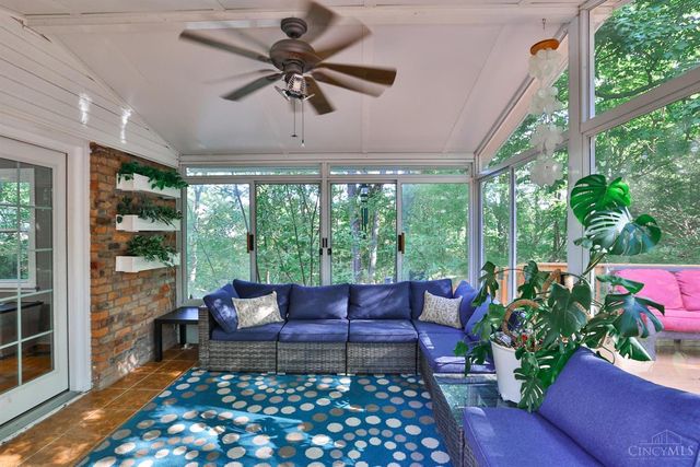 1012 Mary Lane, Wyoming, OH 45215