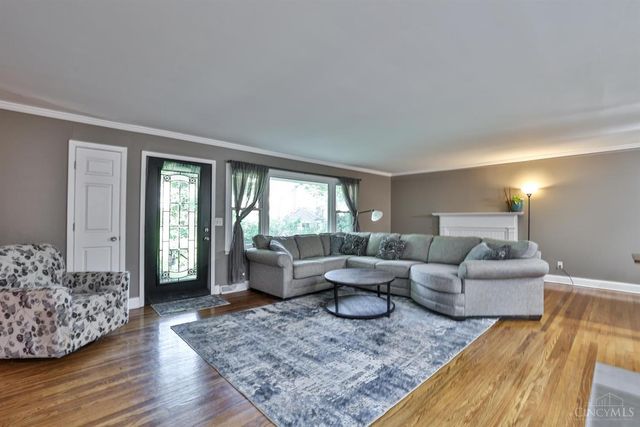 1012 Mary Lane, Wyoming, OH 45215