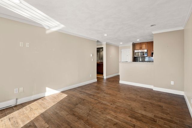 247 Washington Ave 10, Winthrop, MA 02152