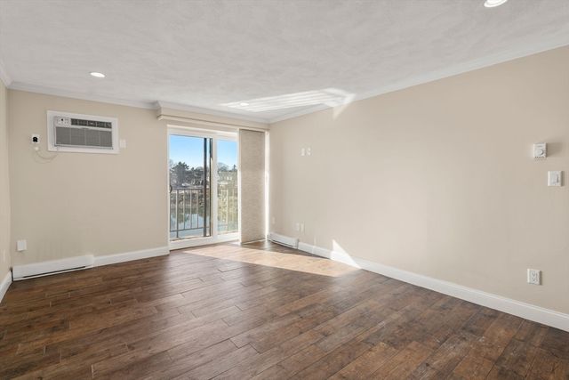 247 Washington Ave 10, Winthrop, MA 02152