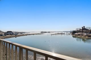 247 Washington Ave 10, Winthrop, MA 02152