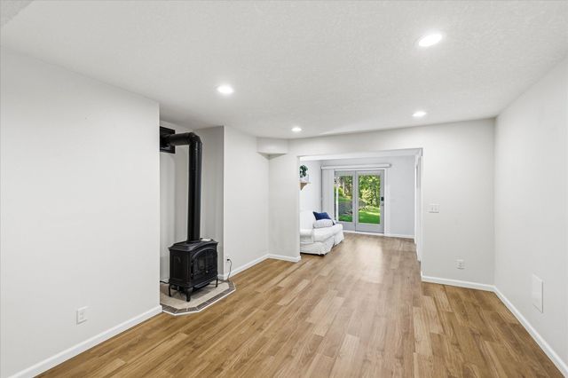 6433 Cavell Avenue N, Brooklyn Park, MN 55428