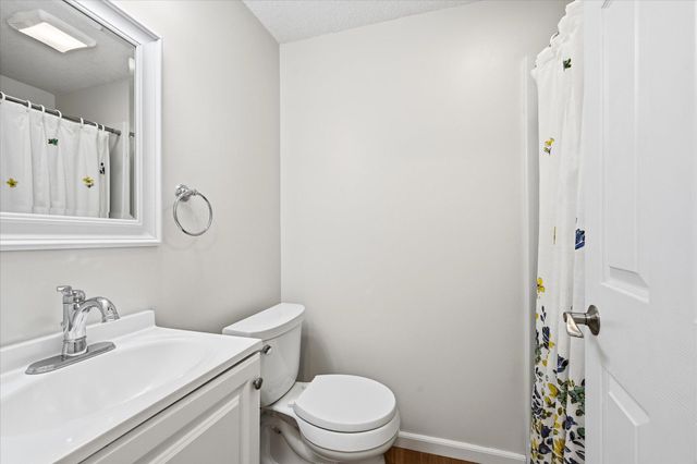 6433 Cavell Avenue N, Brooklyn Park, MN 55428