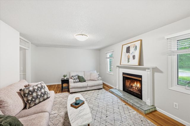 6433 Cavell Avenue N, Brooklyn Park, MN 55428