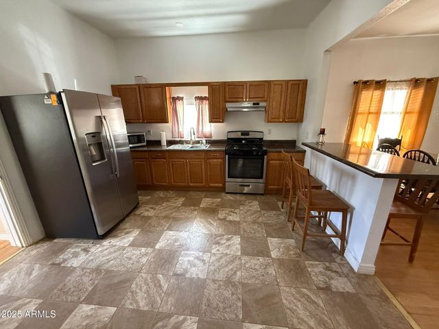 851 E 9TH Street, Douglas, AZ 85607