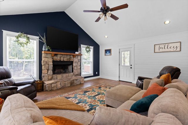 600 Edgeman Road, Ringgold, GA 30736