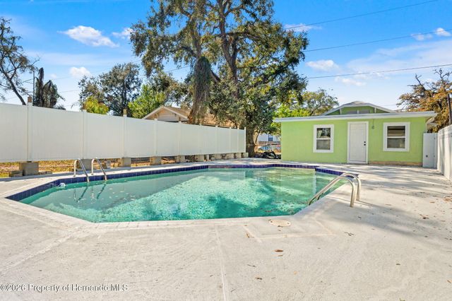 3711 N 12th Street, Tampa, FL 33603