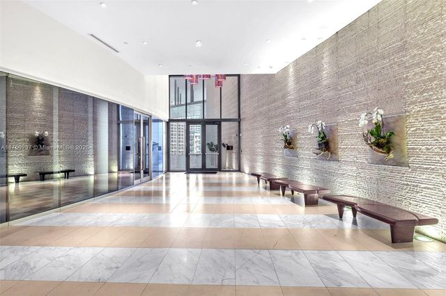 200 Biscayne Boulevard Way 4910, Miami, FL 33131