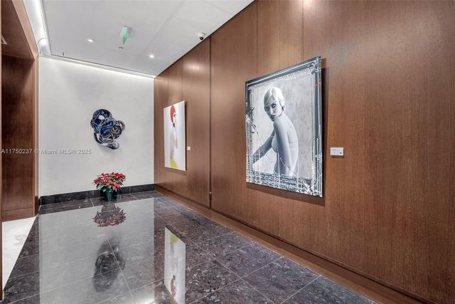 200 Biscayne Boulevard Way 4910, Miami, FL 33131