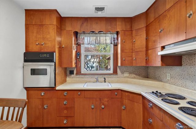 34 Lake Street, Highland Falls, NY 10928