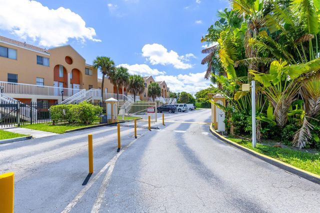 5200 NW 31ST Avenue 143, Fort Lauderdale, FL 33309