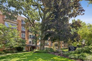 441 N Park Boulevard 4I, Glen Ellyn, IL 60137