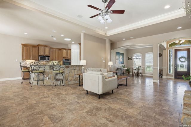 144 Hidden Forest, La Vernia, TX 78121