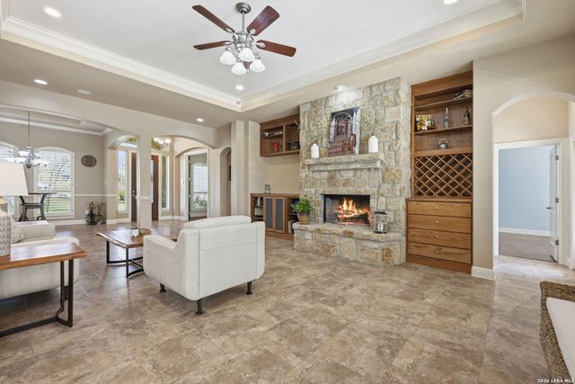 144 Hidden Forest, La Vernia, TX 78121