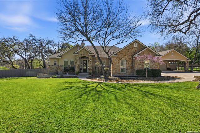 144 Hidden Forest, La Vernia, TX 78121