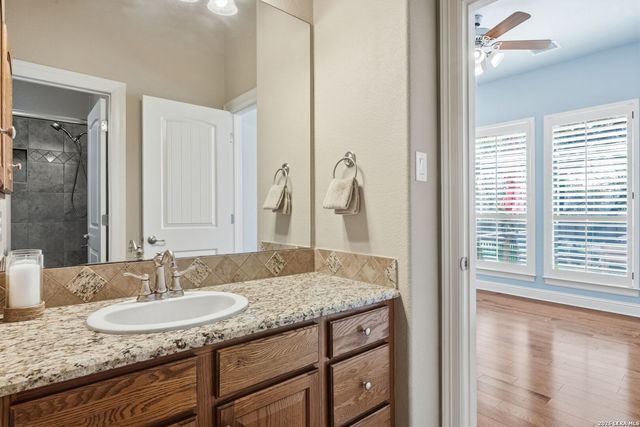 144 Hidden Forest, La Vernia, TX 78121