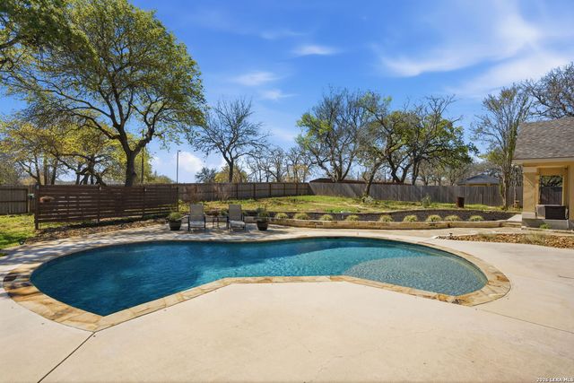 144 Hidden Forest, La Vernia, TX 78121