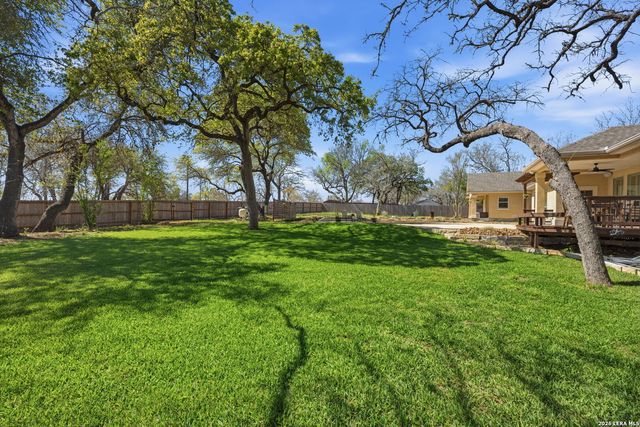 144 Hidden Forest, La Vernia, TX 78121
