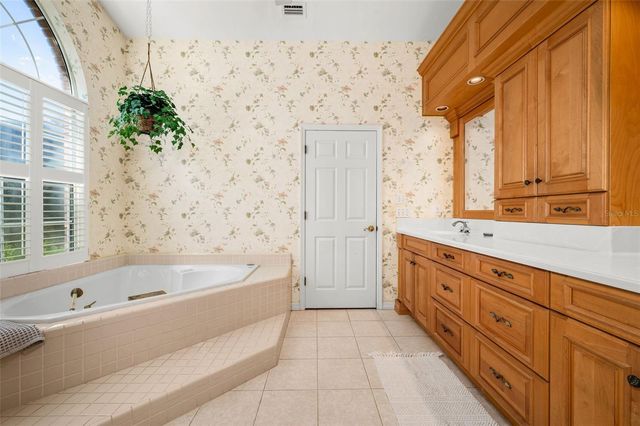 3627 NW 33RD TERRACE, Gainesville, FL 32605