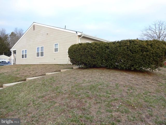2 FARRINGTON CT, Southampton, NJ 08088
