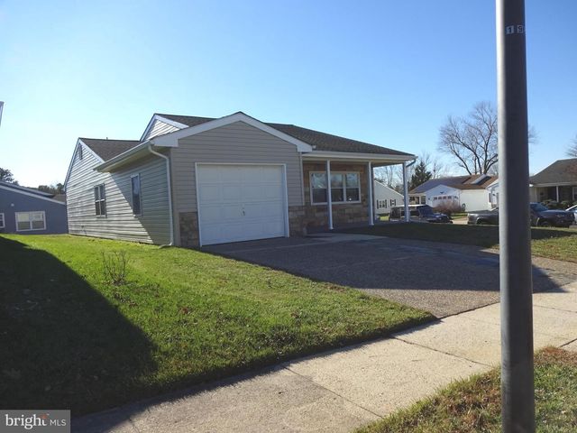 2 FARRINGTON CT, Southampton, NJ 08088