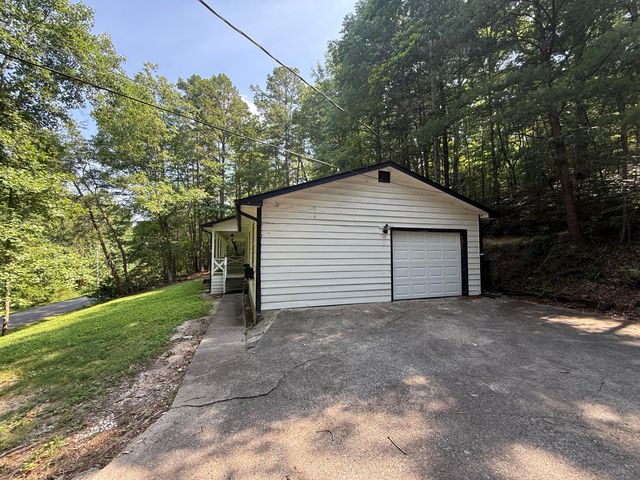 675 Mill Wee Hollow Road, Rossville, GA 30741