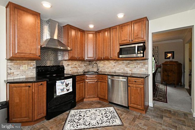 116 ROSEWOOD DR, Lansdale, PA 19446