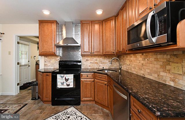 116 ROSEWOOD DR, Lansdale, PA 19446