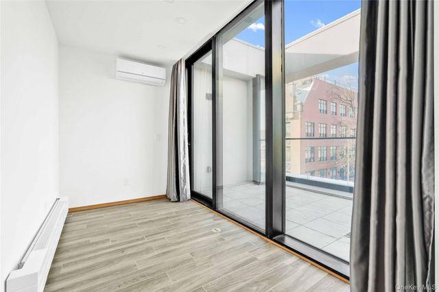 18 Monitor Street, Brooklyn, NY 11222