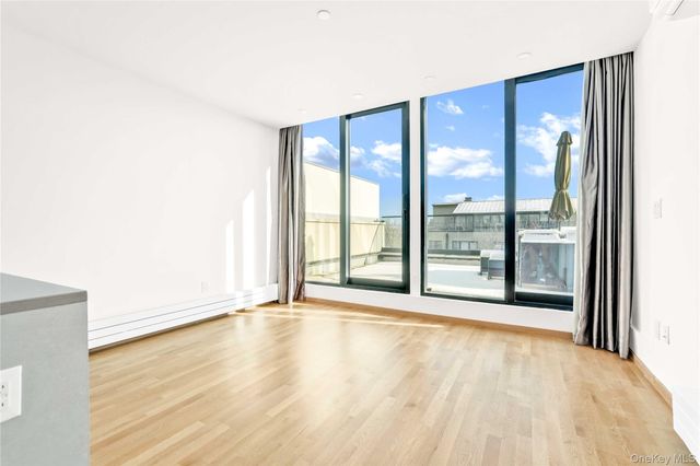 18 Monitor Street, Brooklyn, NY 11222